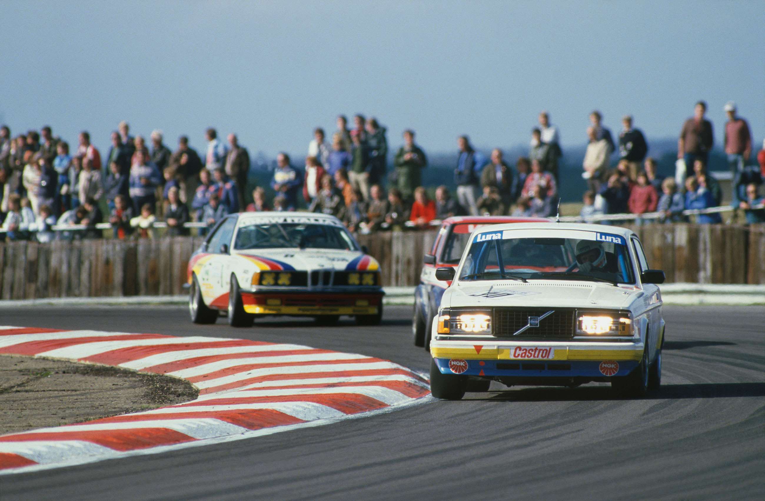 unlikley-racing-cars-volvo-240-european-touring-car-championship-silverstone-1984-lat-mi-goodwood-18052020.jpg