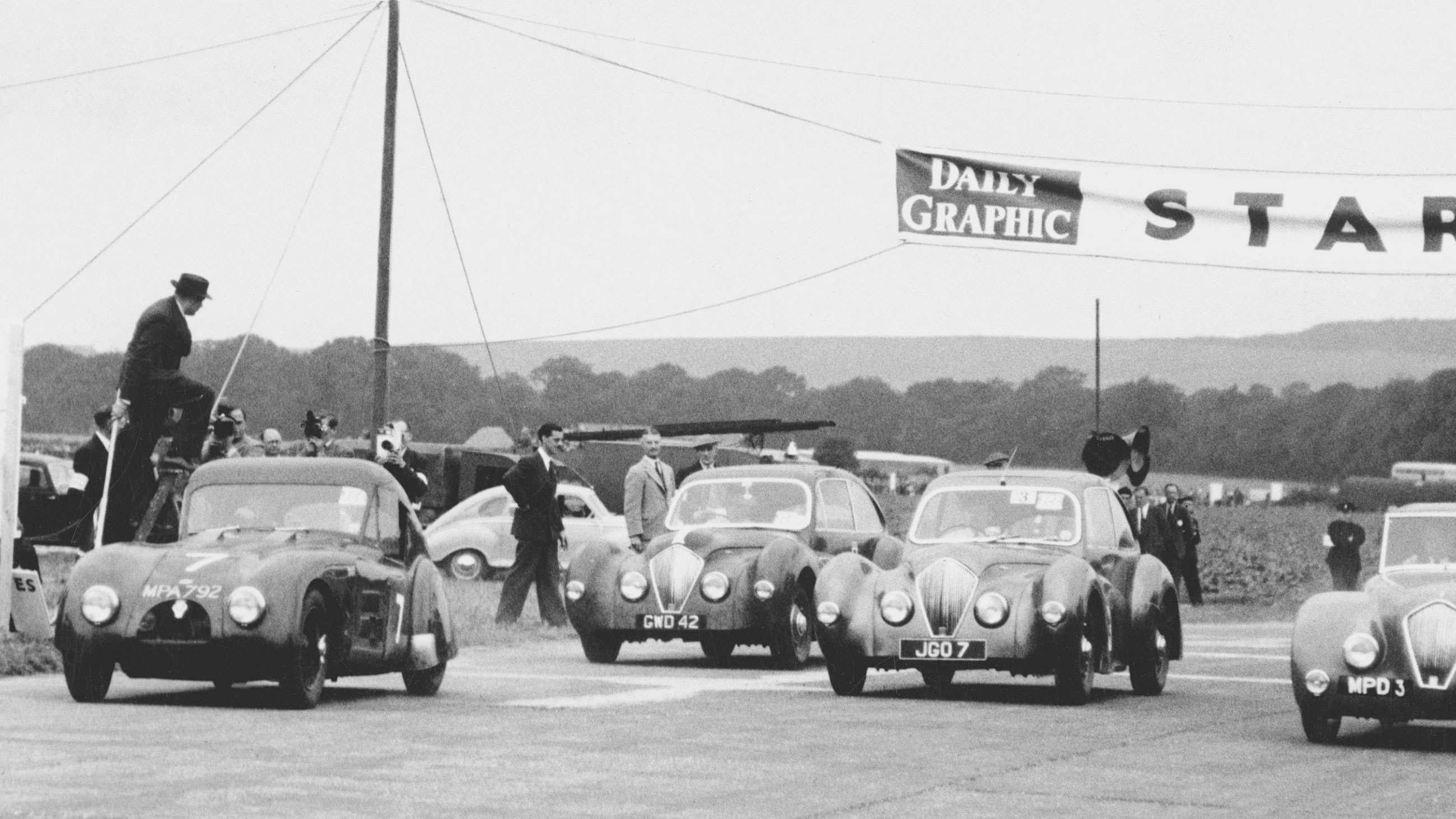 goodwood-motor-circuit-first-race-september-21st-1948-lat-mi-06052020.jpg