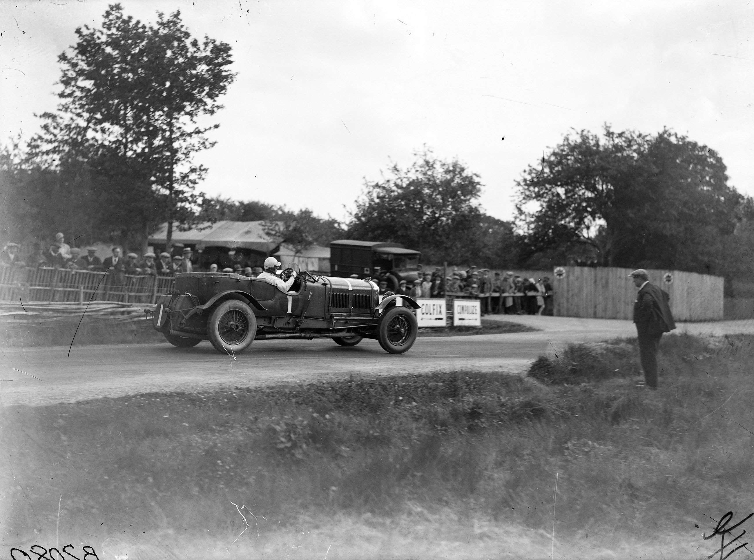 best-racing-sportscars-2-bentley-speed-six-le-mans-1929-woolf-barnato-henry-birkin-mi-goodwood-17062020.jpg