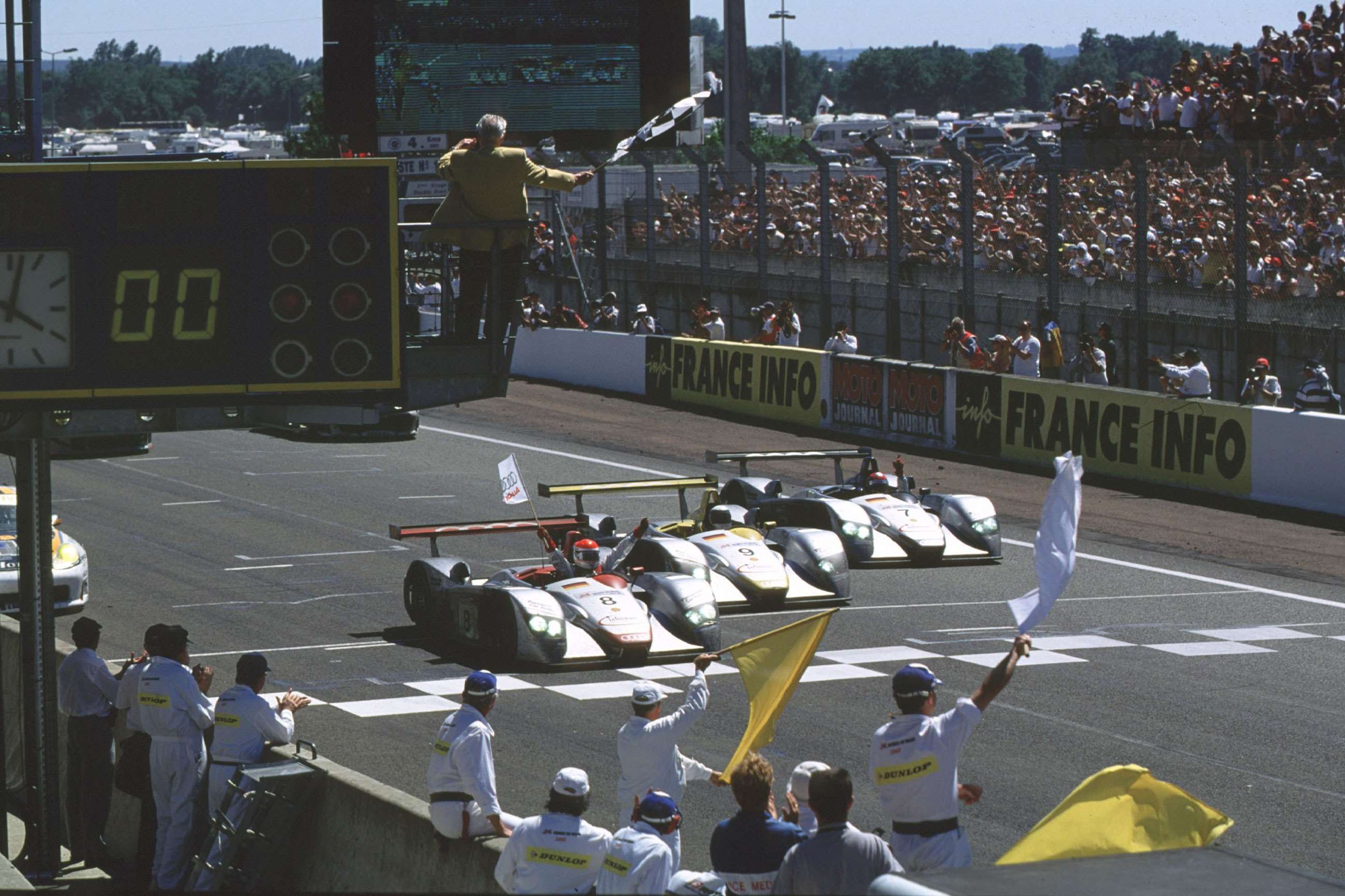 best-racing-sportscars-3-audi-r8-le-mans-2000-emanuele-pirro-audi-1-2-3-lat-mi-goodwood-17062020.jpg