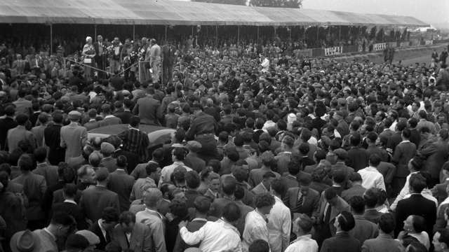 f1-1951-silverstone-jose-froilan-gonzalez-podium-mi-goodwood-24072020.jpg