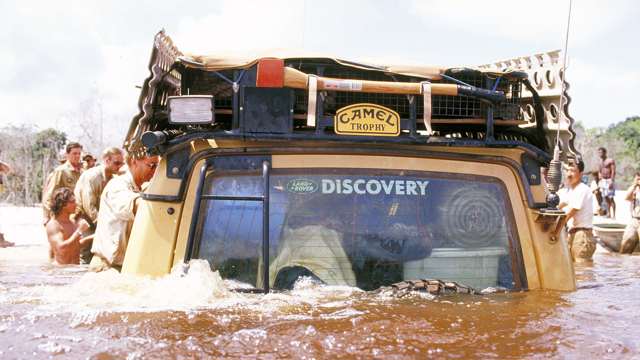 camel-trophy-1990-land-rover-discovery-water-goodwood-24032021.jpg