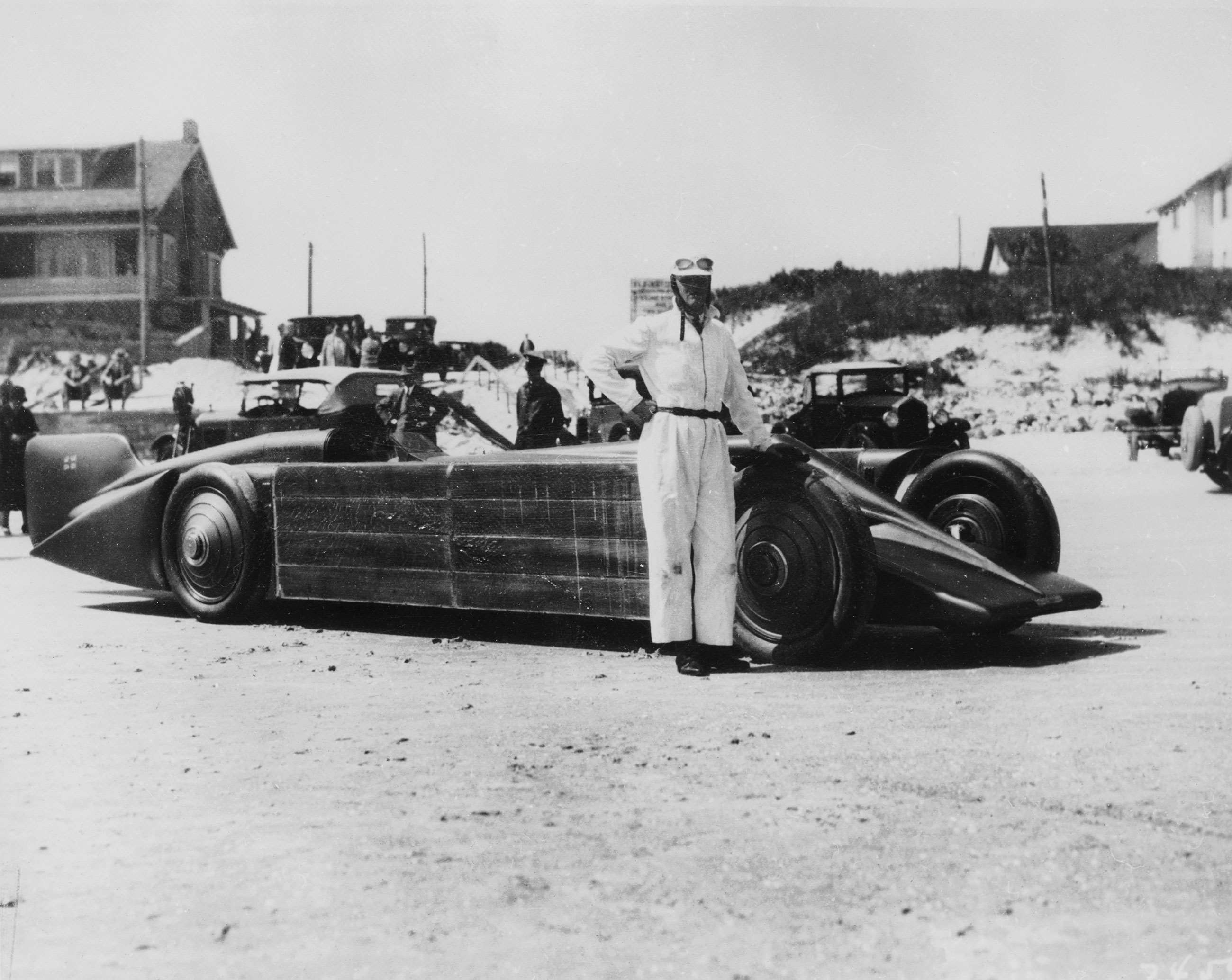 coolest-land-speed-record-cars-5-henry-segrave-golden-arrow-daytona-1929-goodwood-22042021.jpg