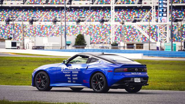 classic-daytona-24-2022-nissan-z09.jpg