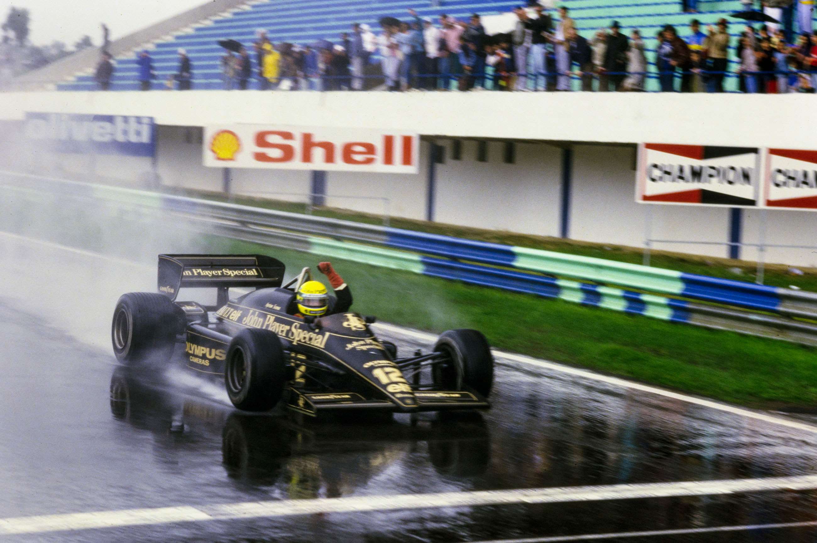 f1-1985-estoril-lotus-97t-ayrton-senna-win-lat-mi-09022022.jpg