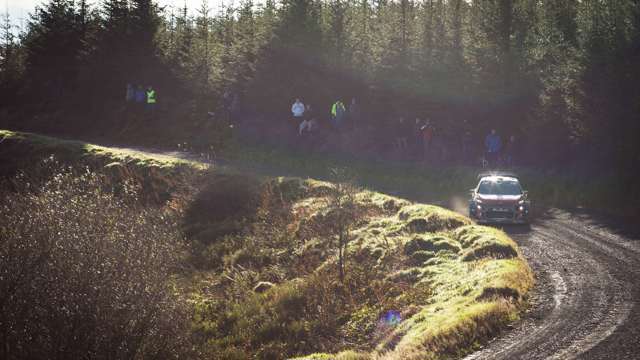 wales_rally_gb_02111704.jpg