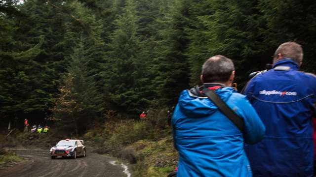 wales_rally_gb_02111764.jpg