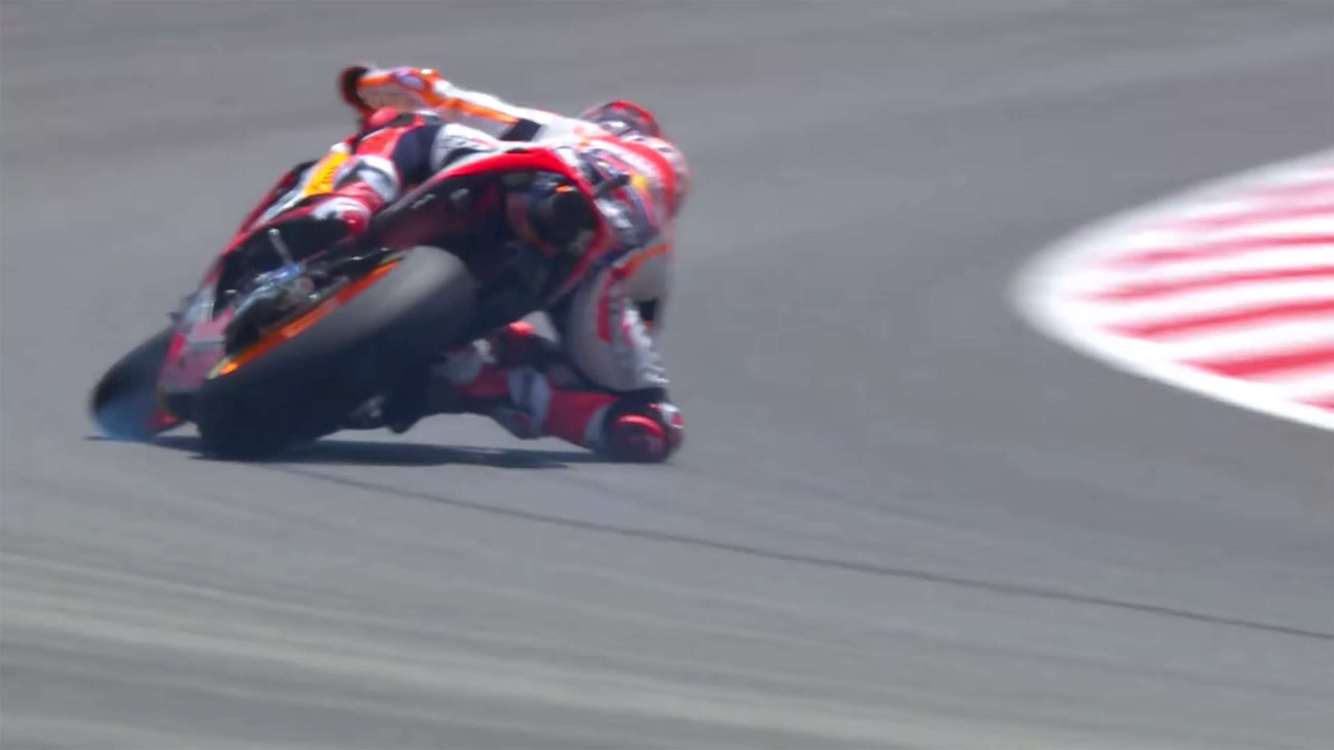 marc_marquez_motogp_saves_05121802.jpg