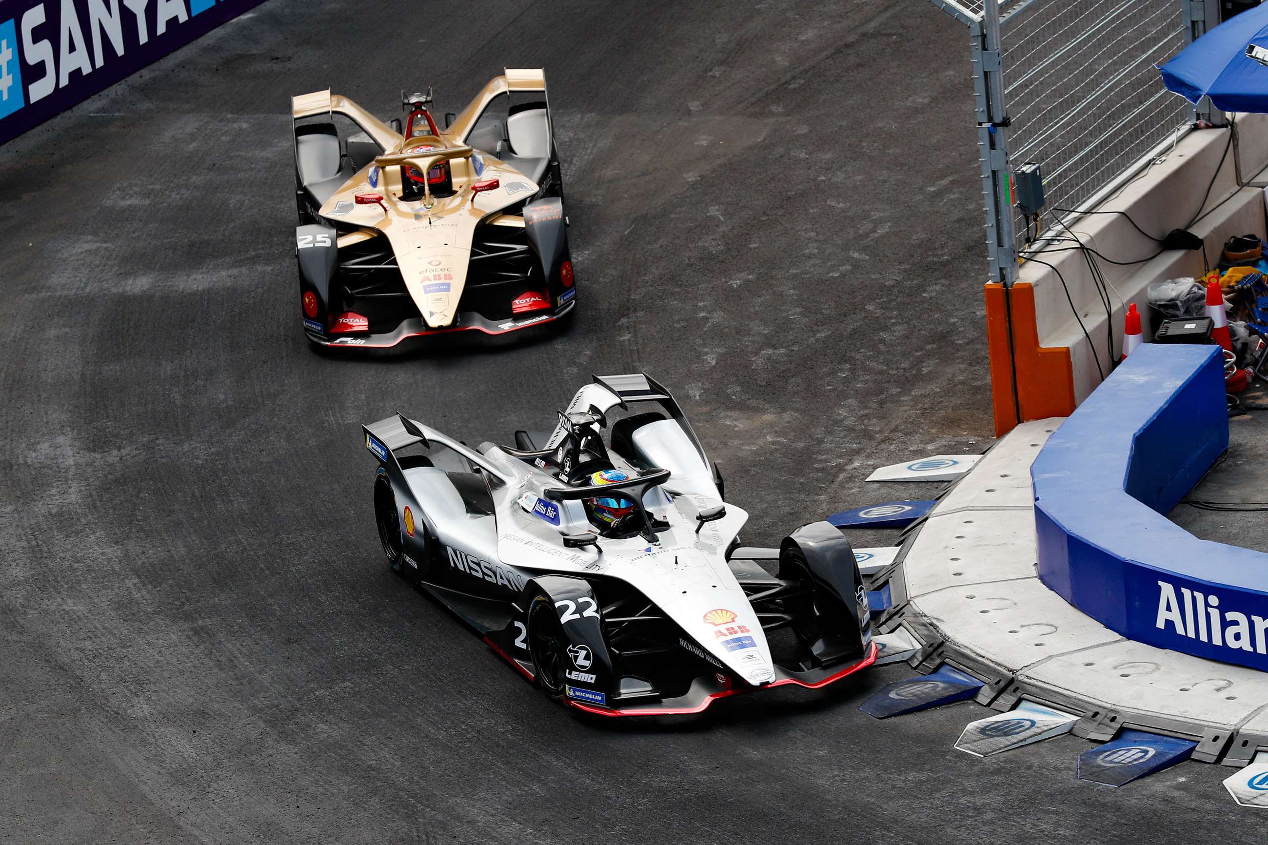 formula-e-2019-sanya-oliver-rowland-nissan-jean-eric-vergne-ds-techeetah-sam-bloxham-motorsport-images-goodwood-25032019.jpg