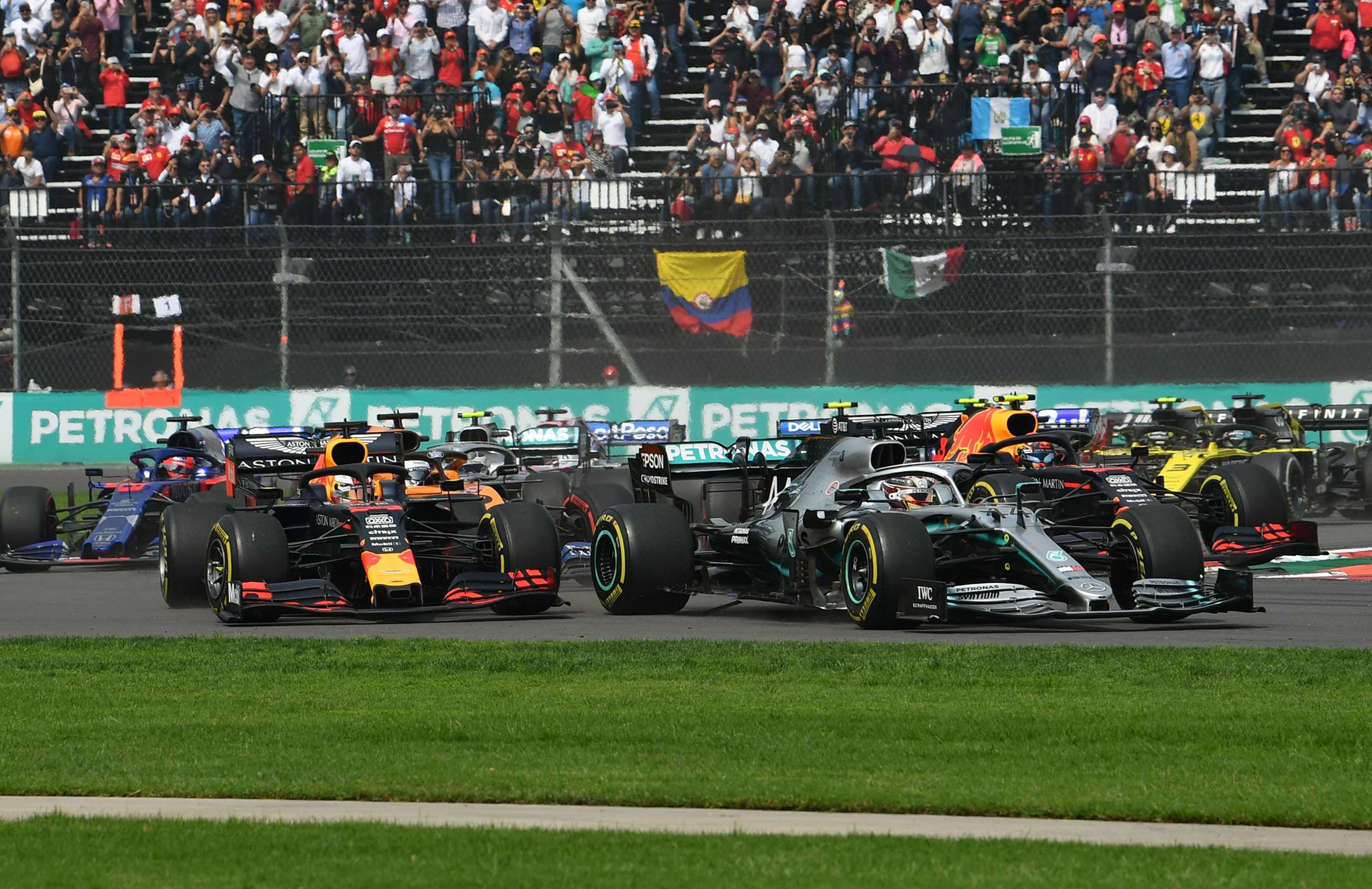 f1-2019-mexico-lewis-hamilton-max-verstappen-mark-sutton-motorsport-images-goodwood-28102019.jpg