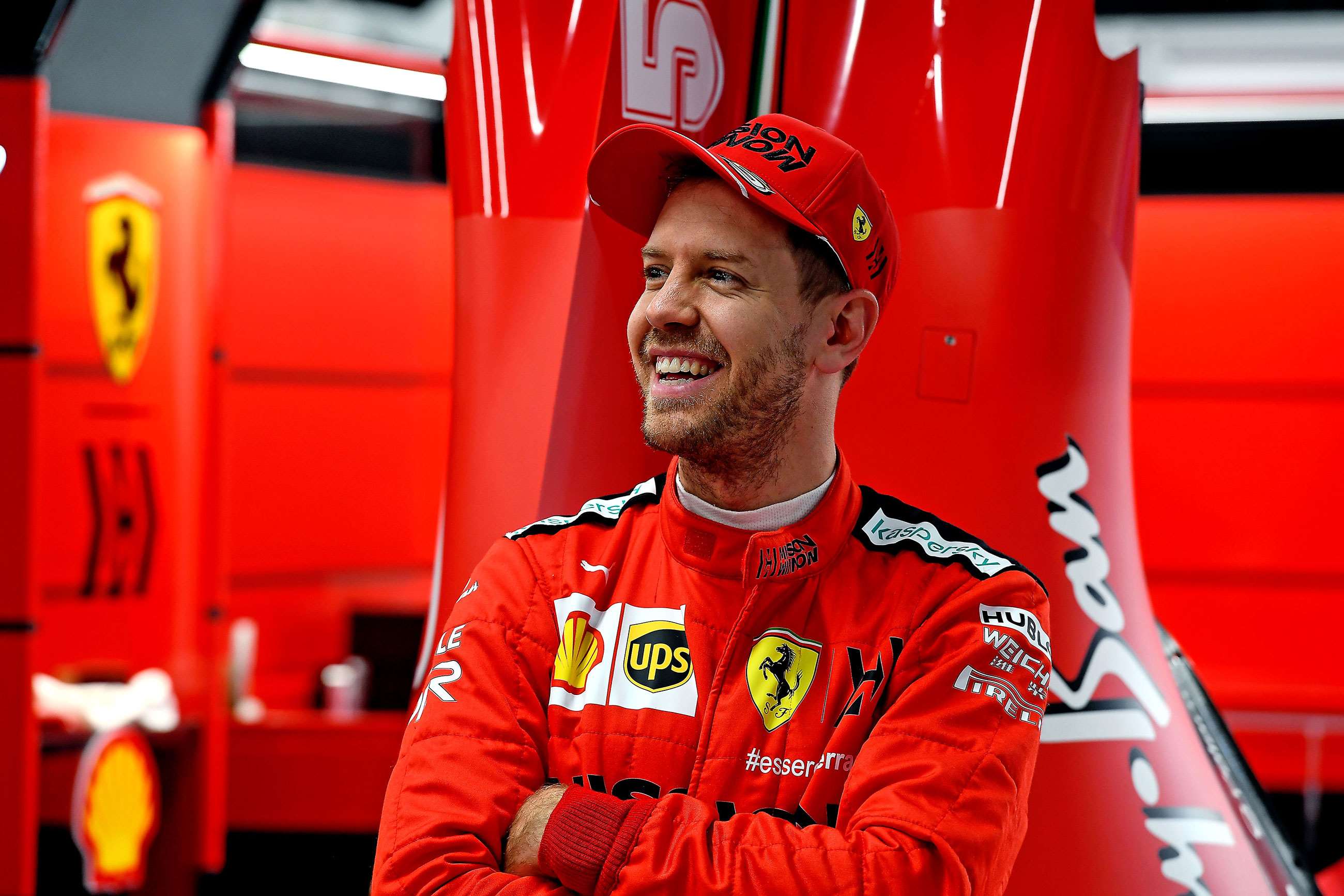 Vettel best sale ferrari cap