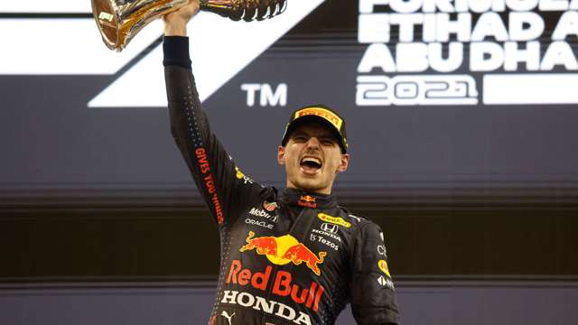 f1-2021-abu-dhabi-max-verstappen-world-champion-steven-tee-mi-13122021.jpg