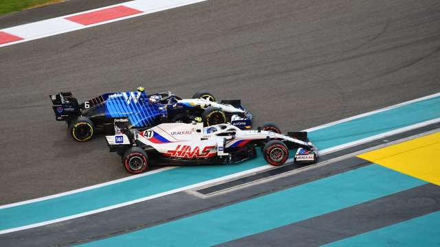 f1-2021-abu-dhabi-nicholas-latifi-williams-fw43b-mick-schumacher-haas-vf-21-simon-galloway-mi-13122021.jpg