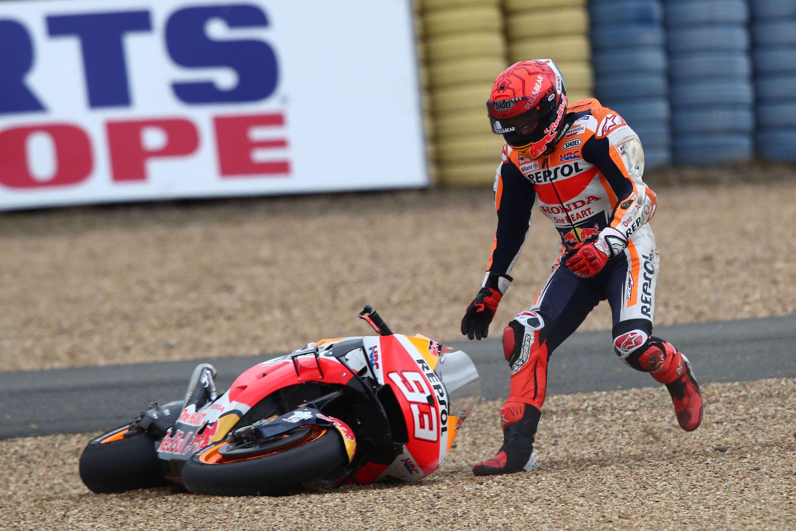 motogp-2021-le-mans-marc-marquez-crash-gold-and-goose-mi-goodwood-15072021.jpg