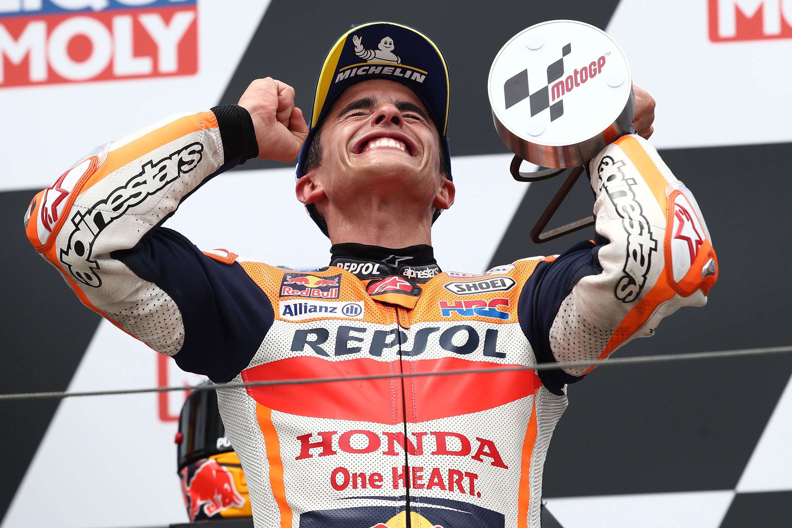 motogp-2021-sachsenring-marc-marquez-gold-and-goose-mi-goodwood-15072021.jpg