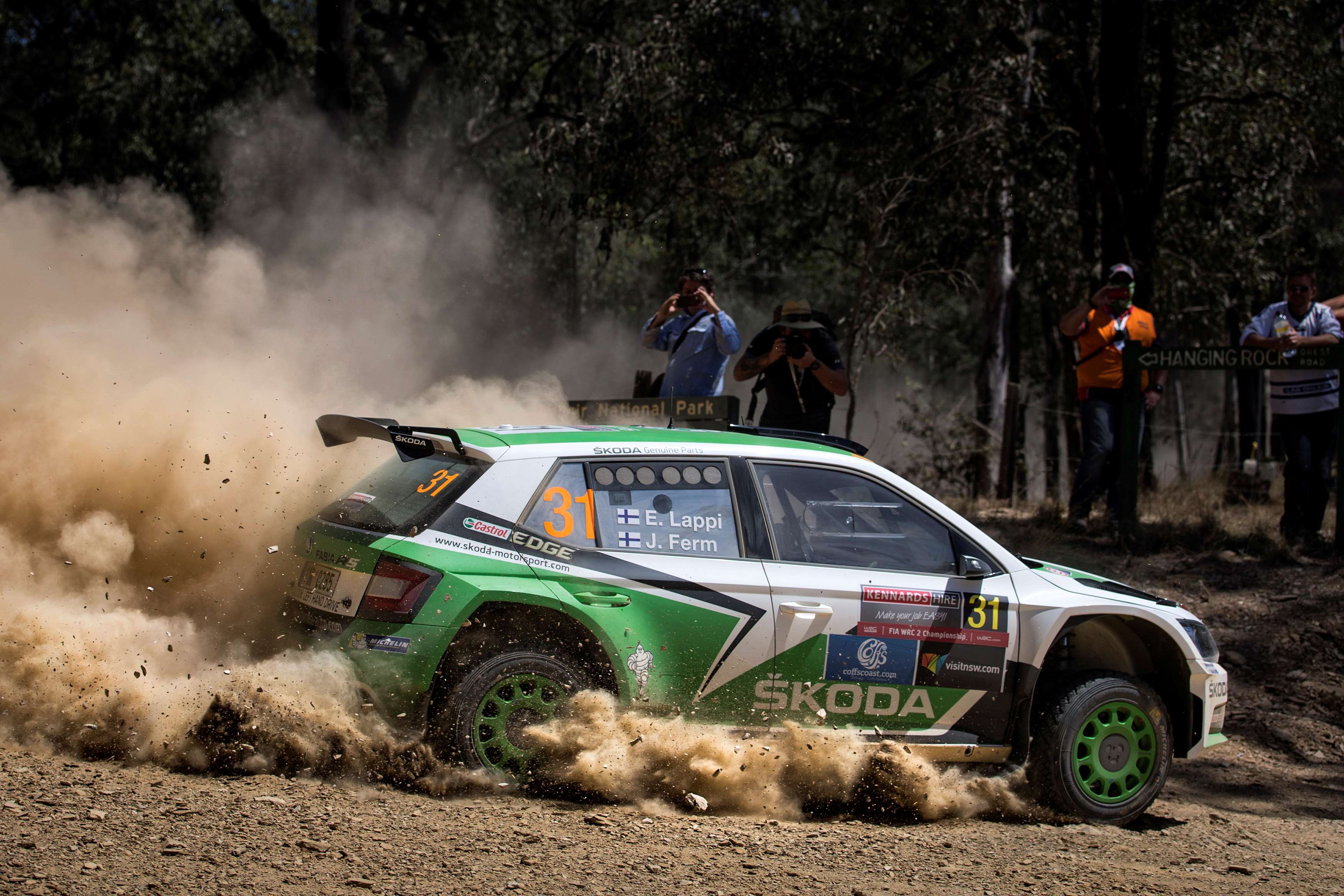 4skodafabiar5wrc2-2016.jpg