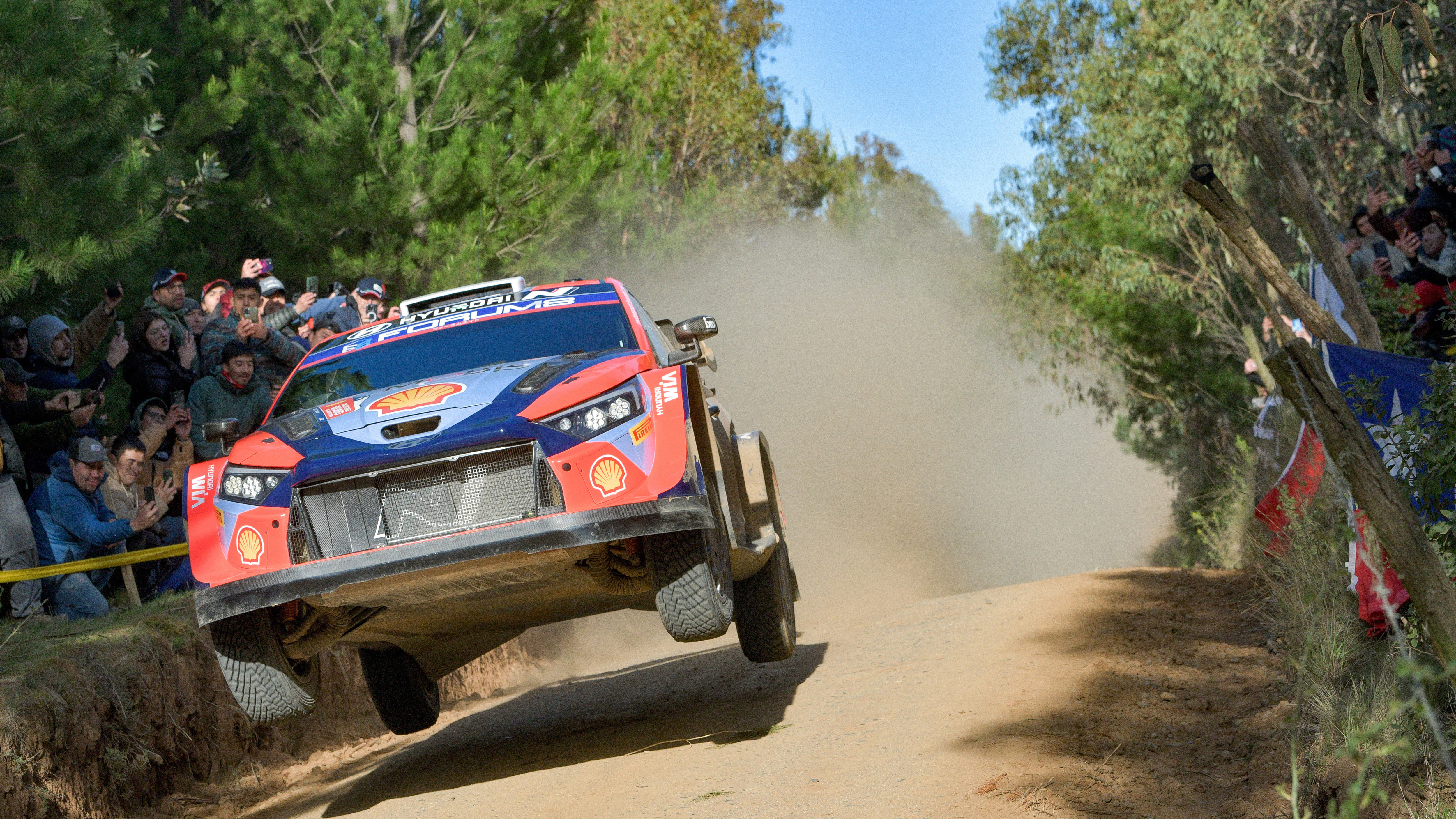 wrc rally chile hyundai copy.jpg