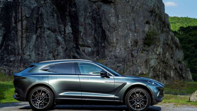 aston-martin-dbx05.jpg