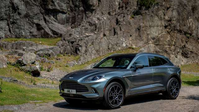 aston-martin-dbx26.jpg