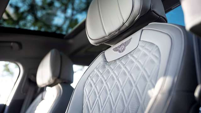 bentley-flying-spur-hybrid-review-22022213.jpg