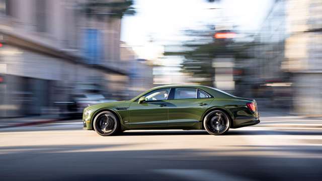 bentley-flying-spur-hybrid-02.jpg