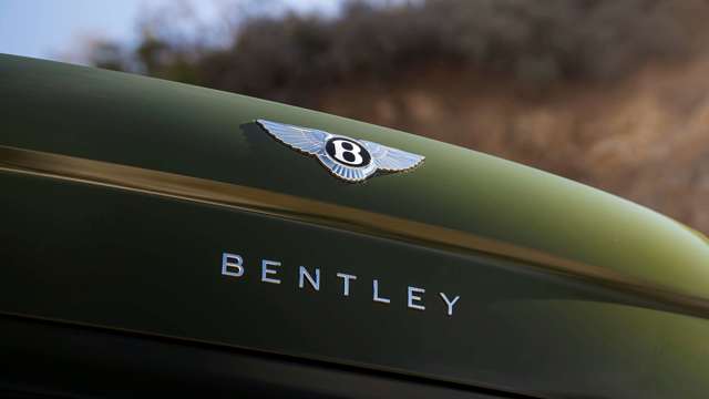 bentley-flying-spur-hybrid-17.jpg