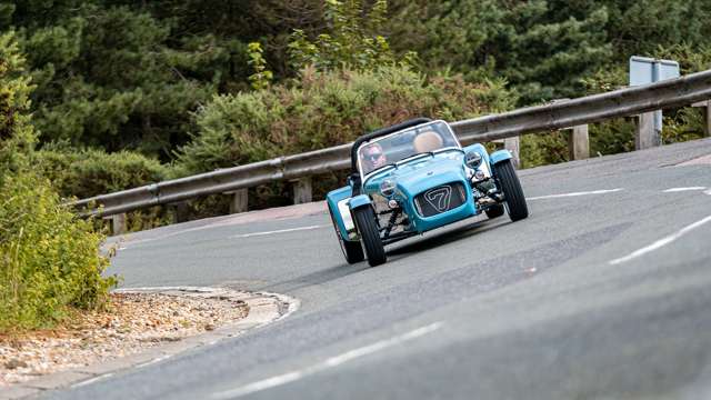 caterham-170s-review-07122109.jpg