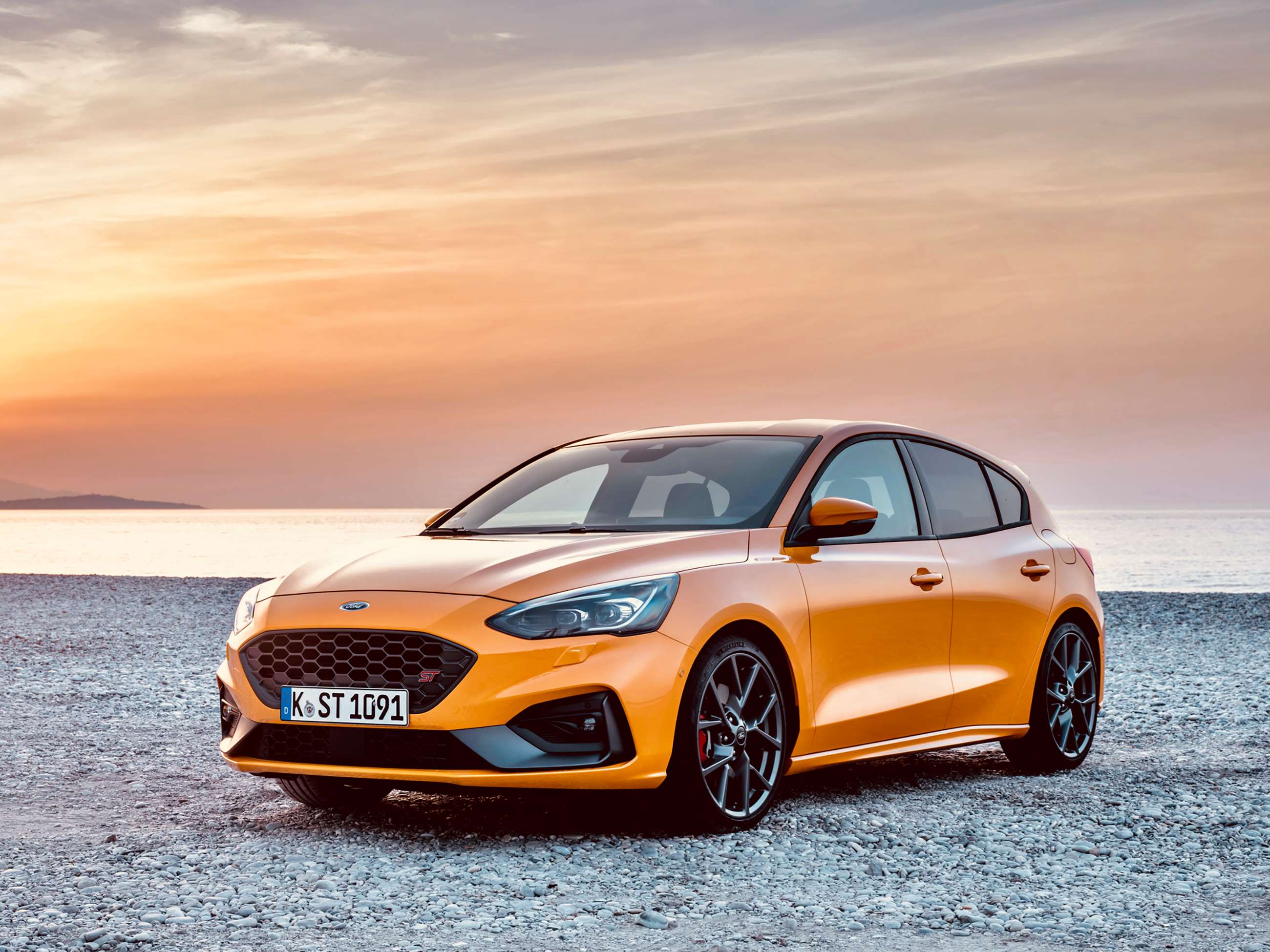 First Drive: 2021 Ford Focus ST Review | GRR