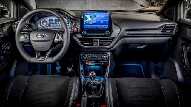 ford-puma-st-interior-goodwood-18052106.jpg