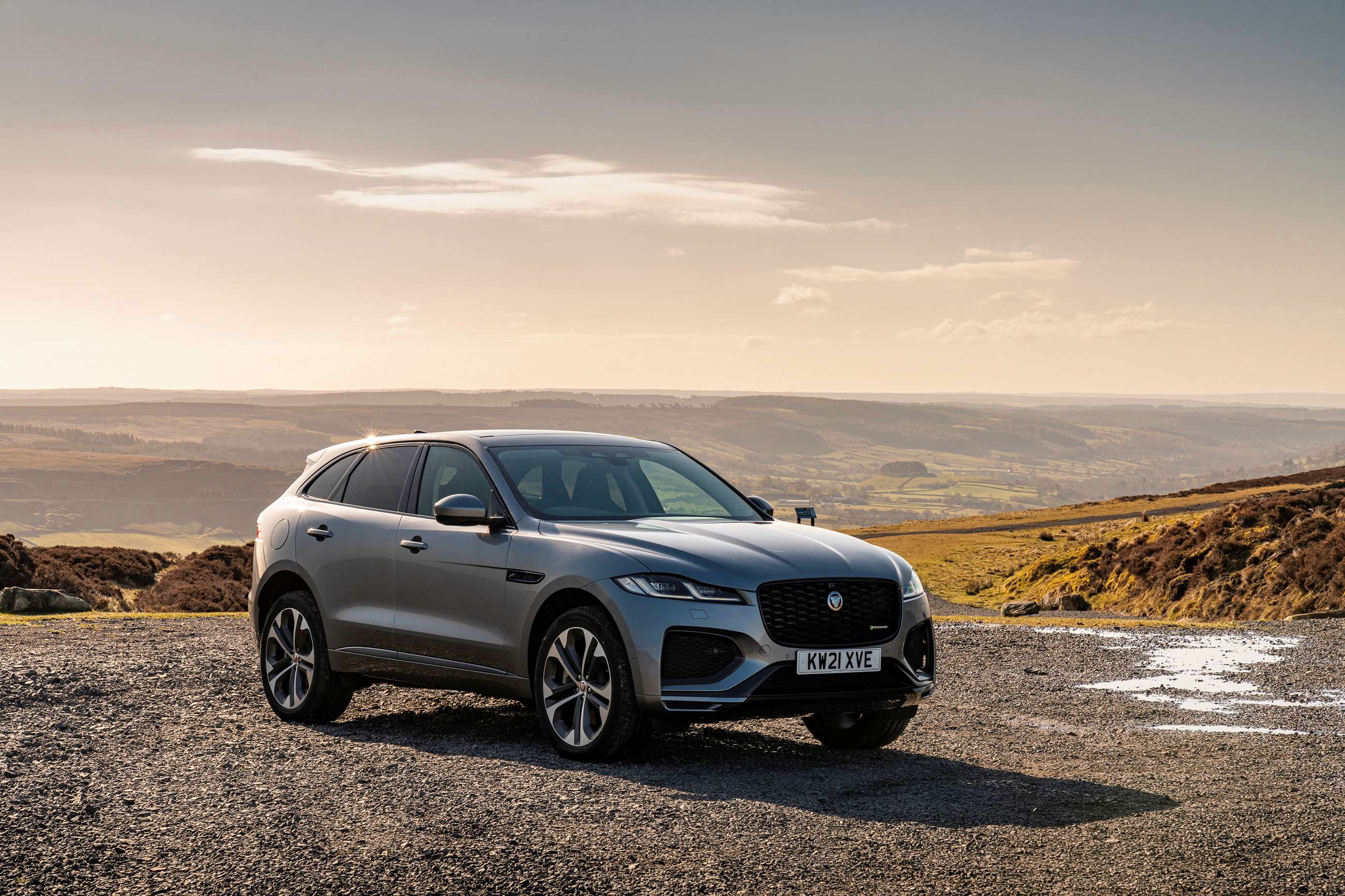 [First Drive] 2021 Jaguar F-pace P400e Review | GRR