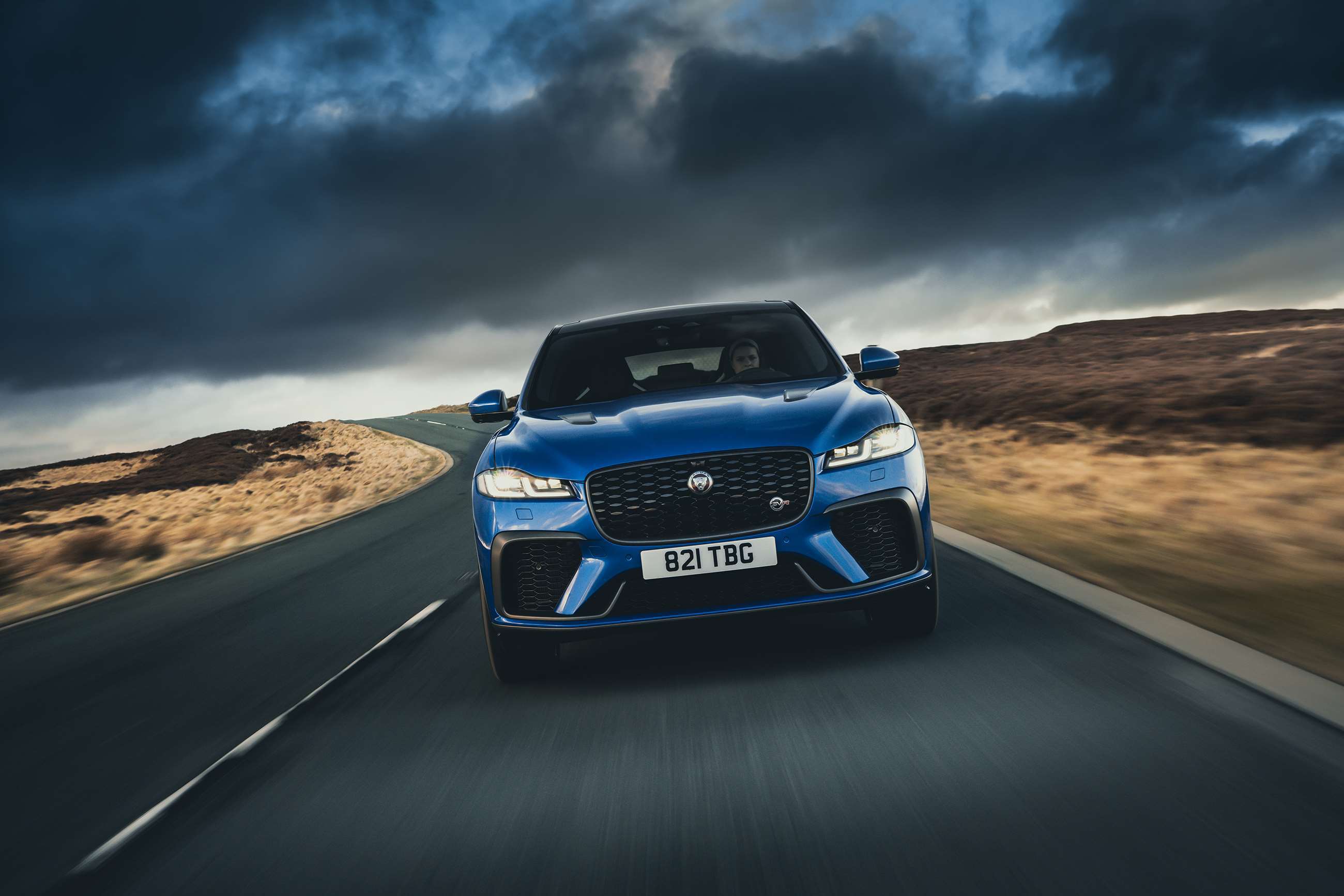 jaguar-f-pace-svr-202102.jpg