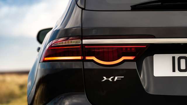 jaguar-xf-sportbrake-badge-goodwood-28012021.jpg