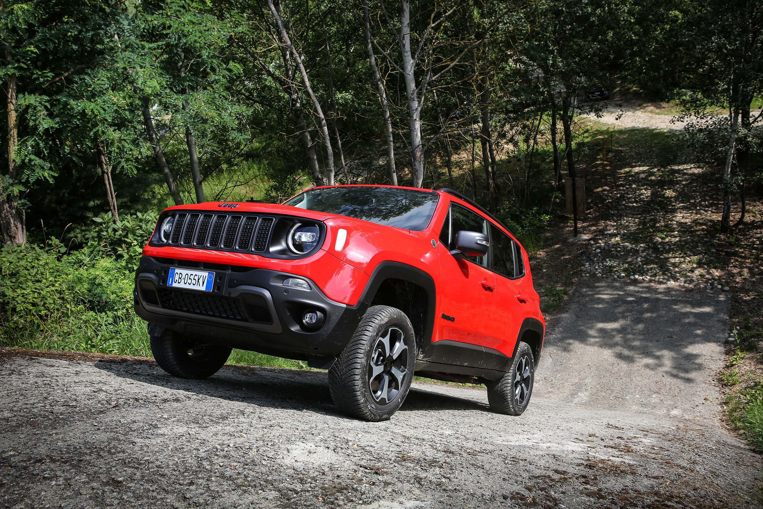 Джип ренегат. Jeep Renegade 2021. Jeep Renegade 2020. 2021 Jeep Renegade 4xe. 2021 Jeep Renegade Hybrid.