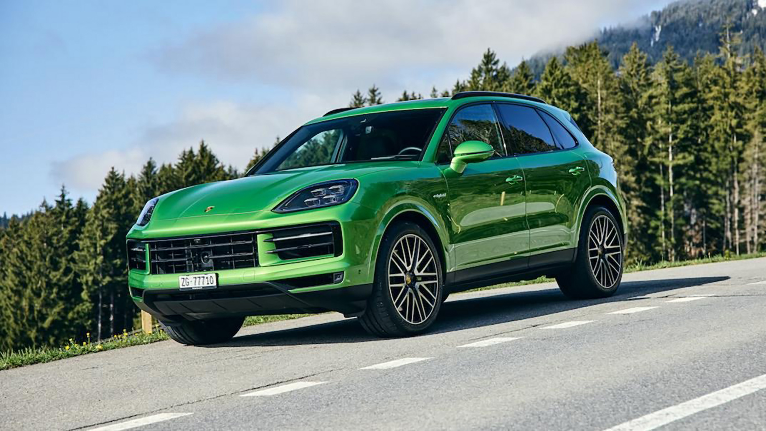 Porsche Cayenne E Hybrid Review Goodwood Test 15.jpg