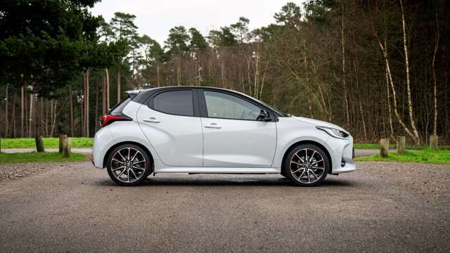 2024_yaris_grsport_035.jpg