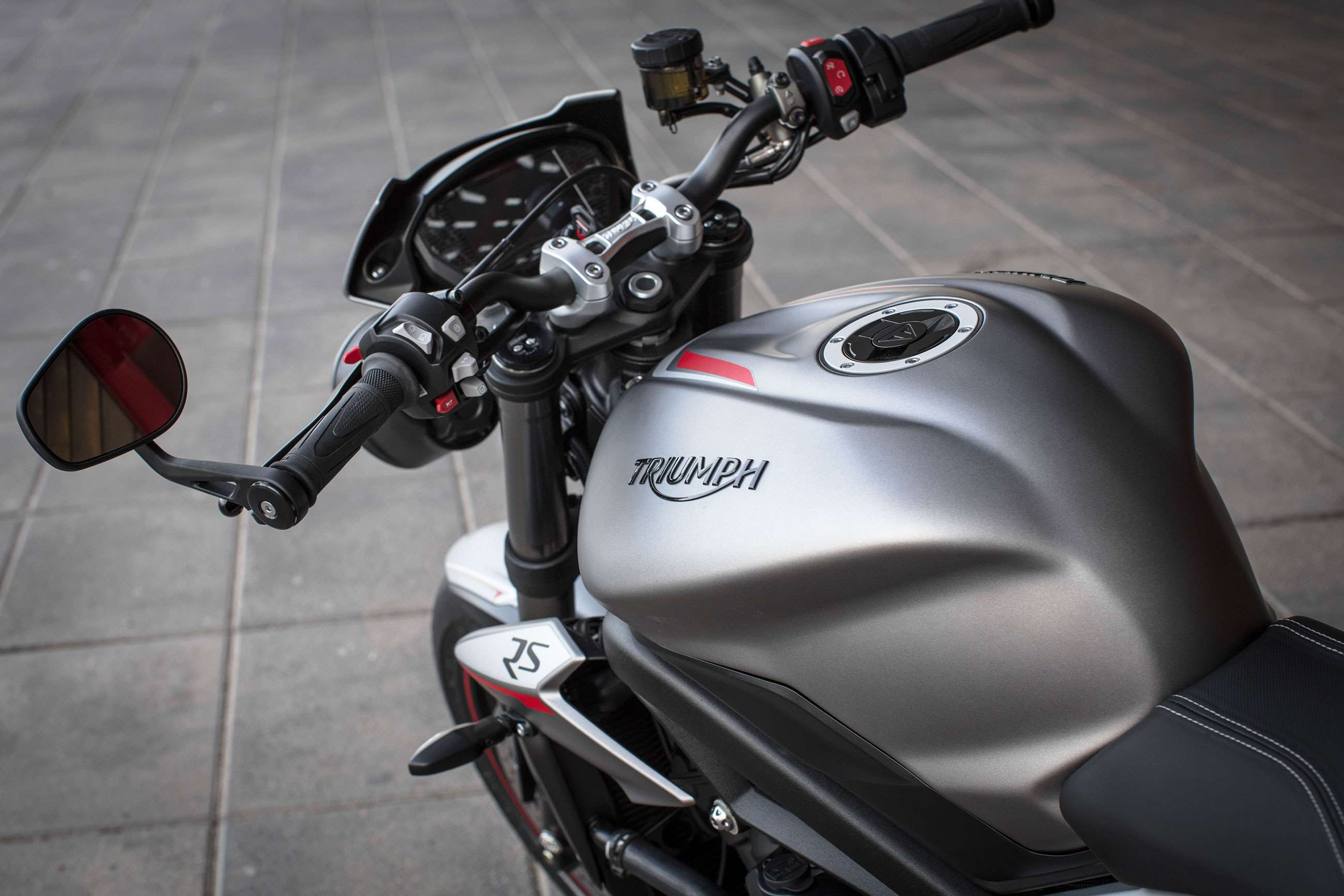 Street triple discount rs 2021 specs