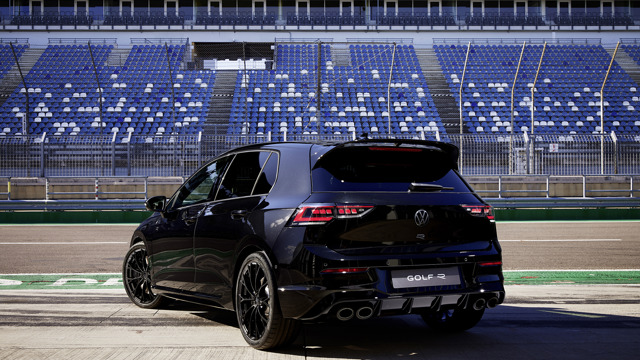 golf r 2024 first drive 03.jpg