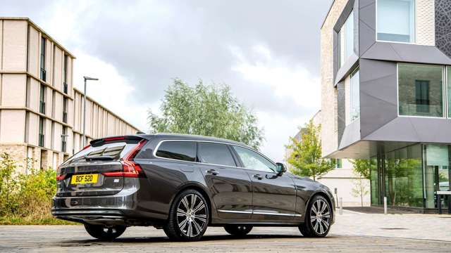 volvo-v90-recharge-review-goodwood-test-25.jpg