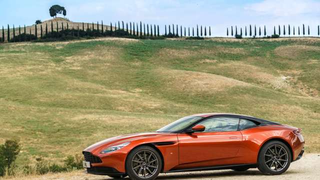 aston_martin_db11_04081614.jpg