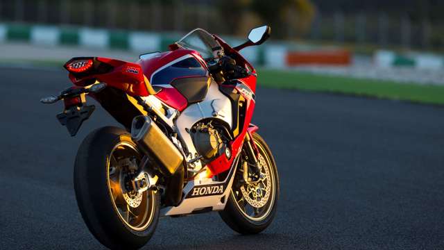 honda_fireblade_sp_28071708.jpg