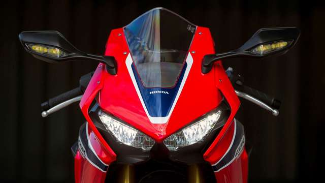 honda_fireblade_sp_28071722.jpg