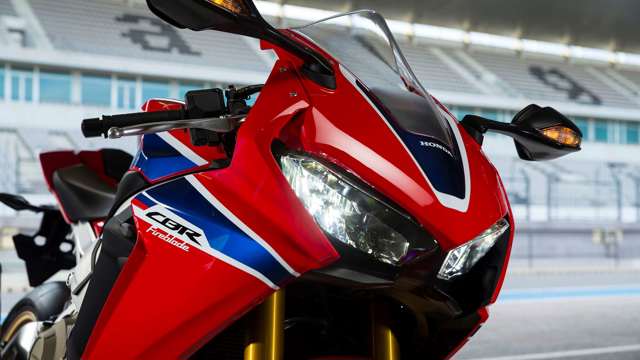 honda_fireblade_sp_28071725.jpg