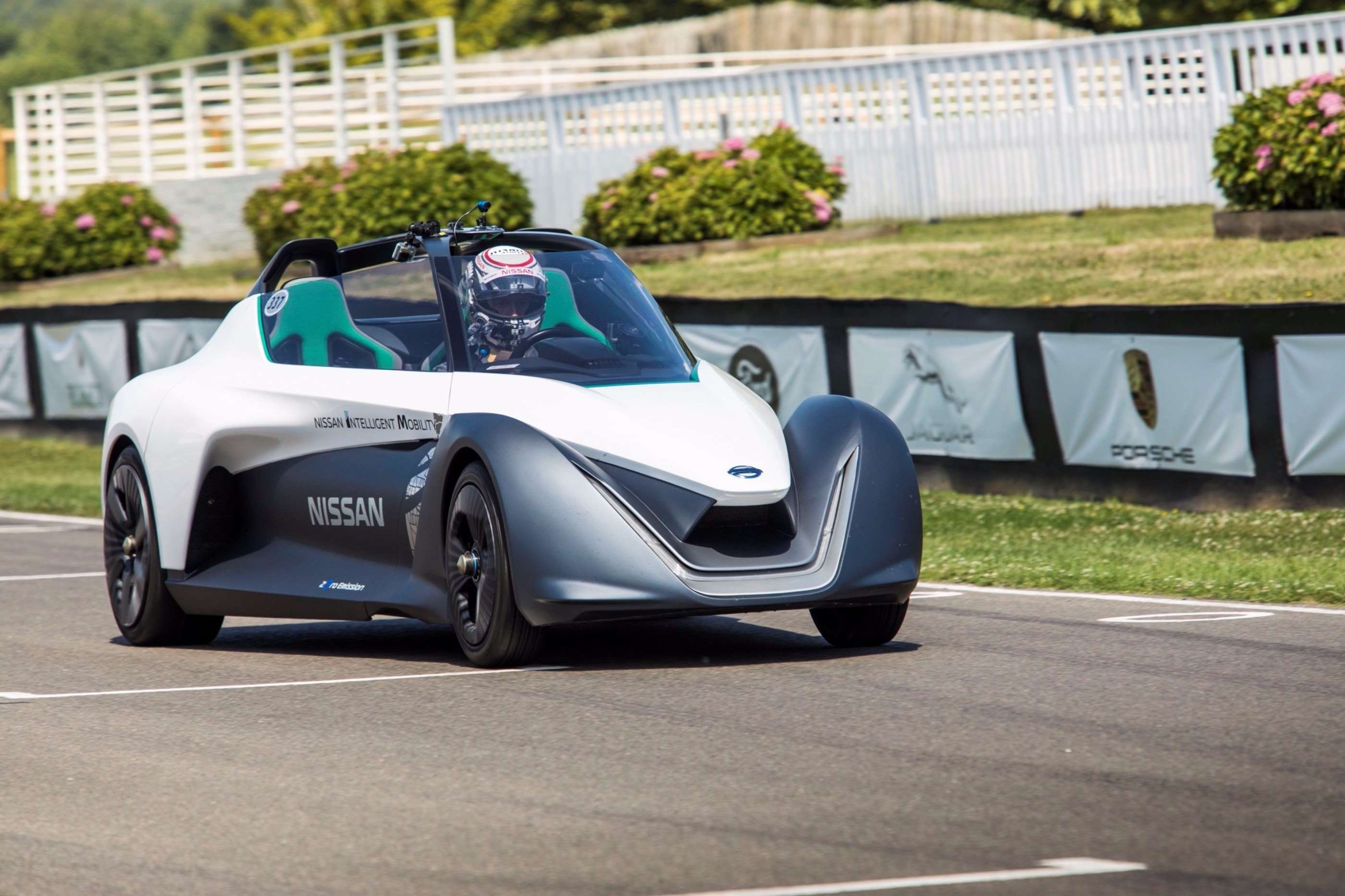 nisan_bladeglider_goodwood_fos_first_drive_06072017_05.jpg