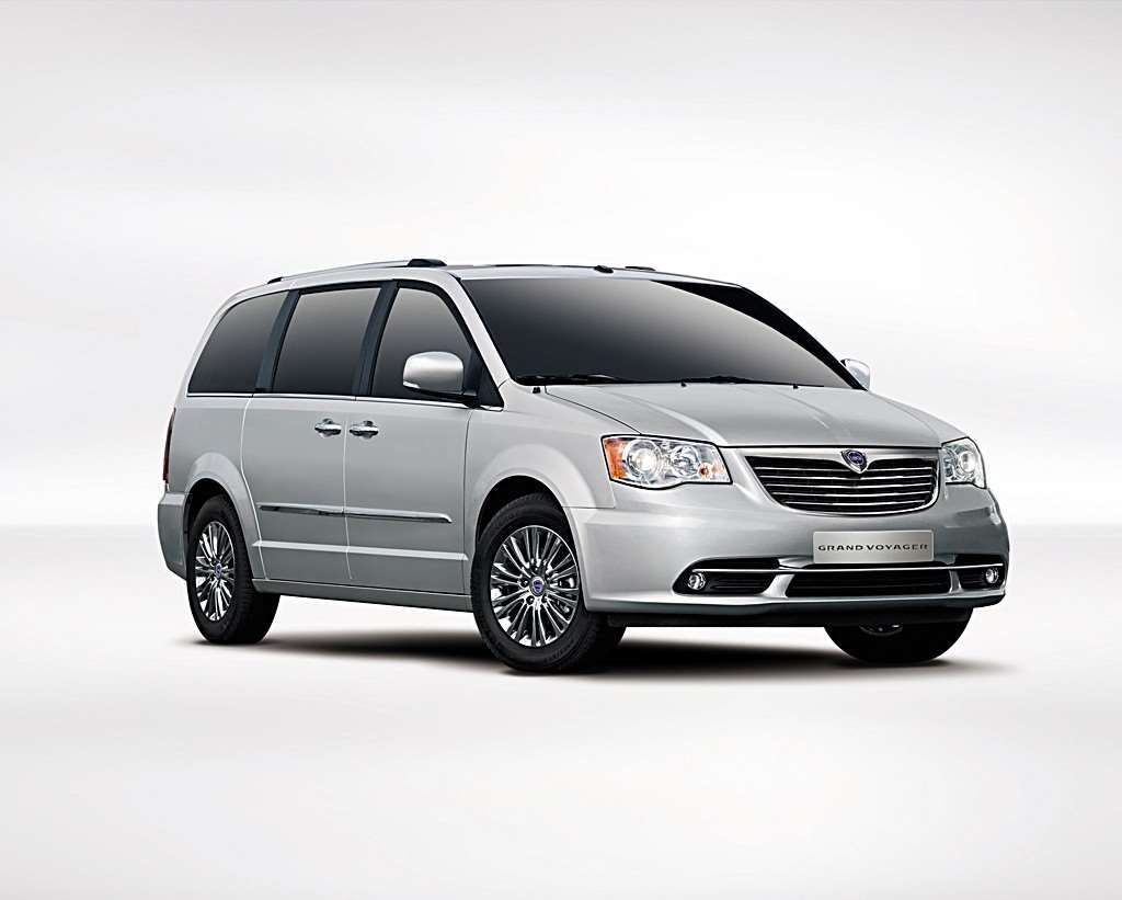 2012-lancia-grand-voyager.jpg