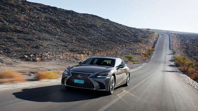 lexus_ls_first_drive_goodwood_24011802.jpg