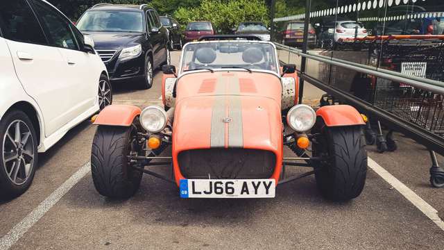 caterham_goodwood_dust_19071803.jpg