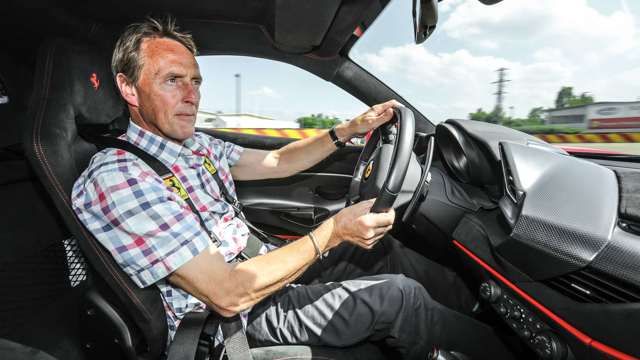 ferrari_488_pista_goodwood_11061818.jpg