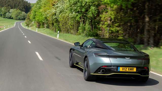 aston_martin_db11_amr_07061802.jpg