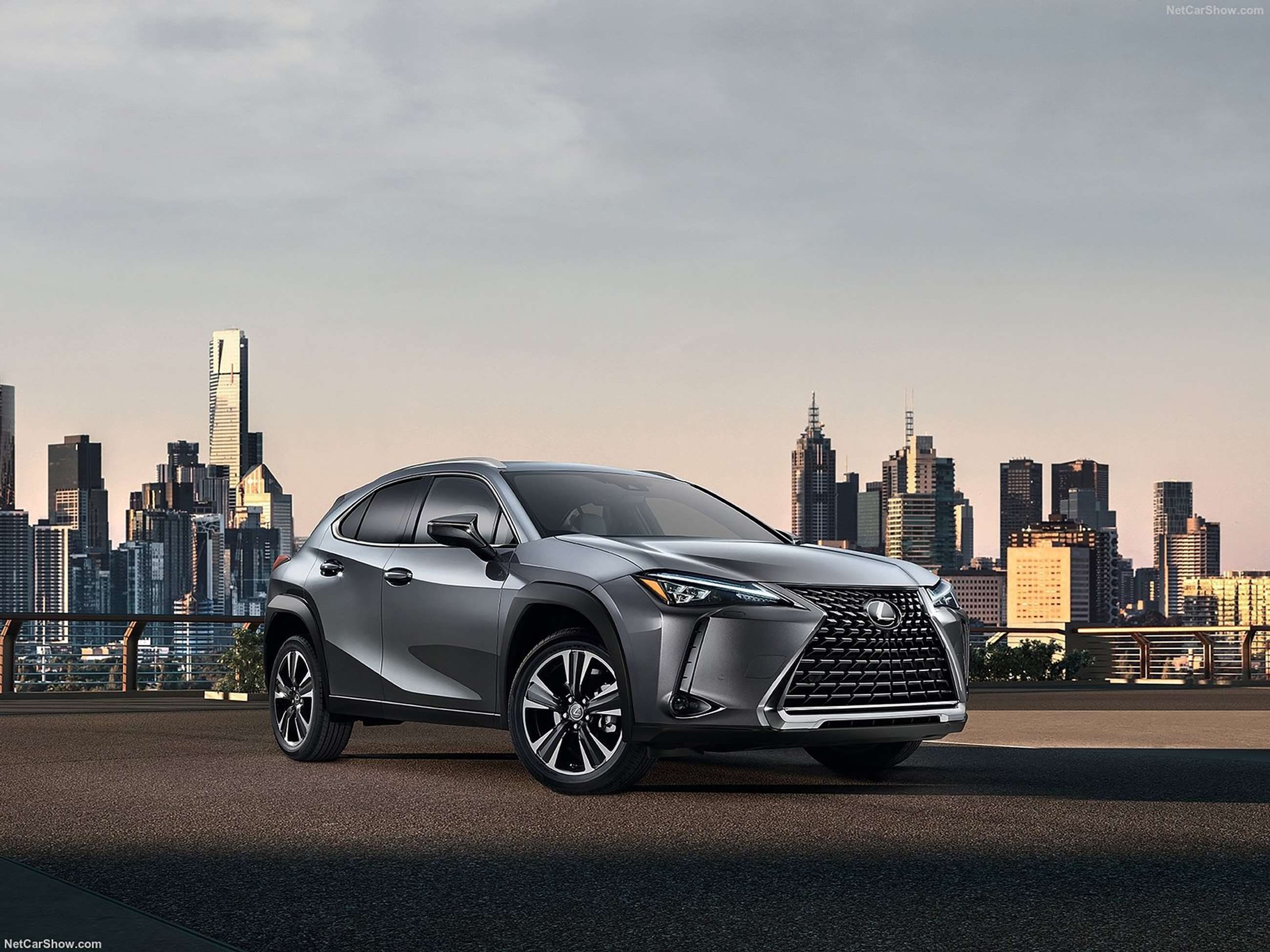 lexus_ux_geneva_goodwood_06031801.jpg