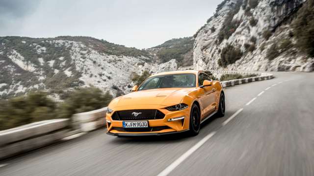 ford_mustang_2018_first_drive_goodwood_26031809.jpg